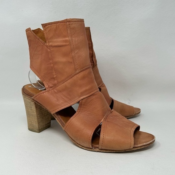 Free People Effie Block Heel Leather Ankle Boots, Women’s Size EU 41. - Picture 3 of 12